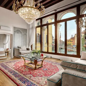 Swan Dolcevita Prestige - Canal View & Exclusive Experience Apartment Venice